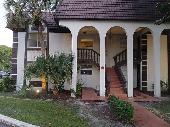 2nd image of 6185 NW 57th Street #201