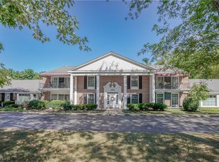 1653 Greenway Rd SE APT 202, Canton, OH 44709