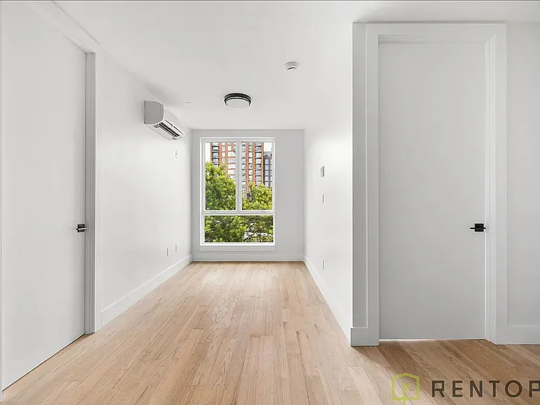 22 Frost St #306 — Photo 2