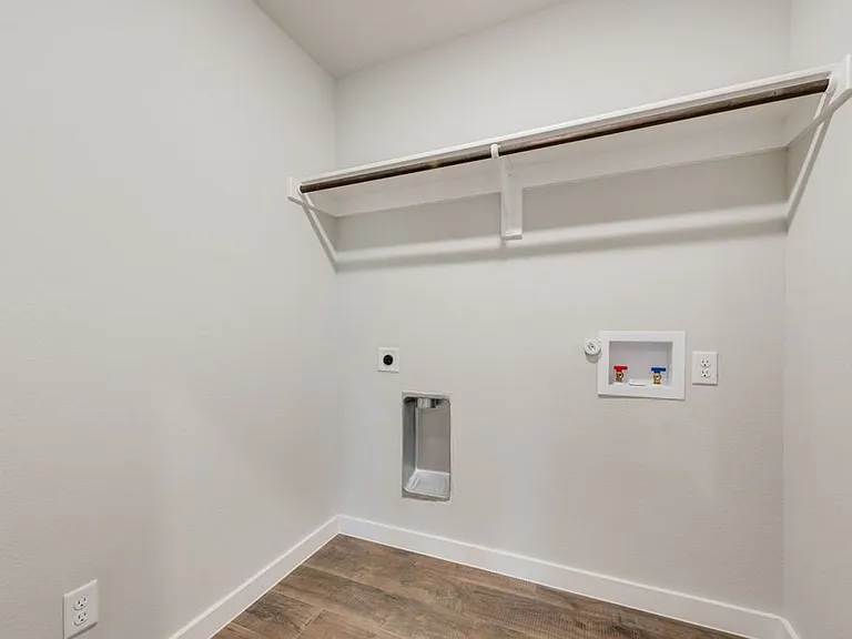 6846 Florence Dr — Photo 9