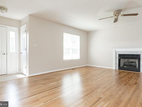 3rd image of 113 Churchill Dr