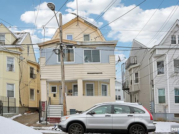 3rd image of 599 E 23rd St
