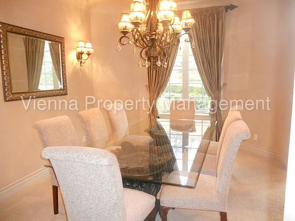 4th image of 3710 Lindbrook Dr