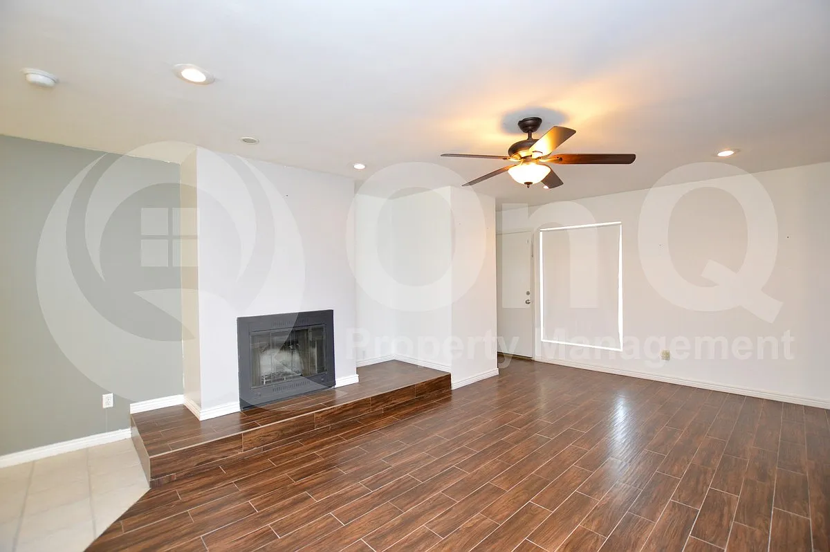 3 bed, 2.0 bath, 1204 sqft, $2,150 — Photo 1