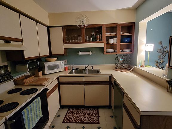 4th image of 309 Norfolk Ave #303