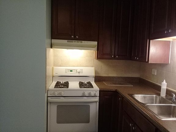 3rd image of 4939 S Dorchester Ave APT 2A