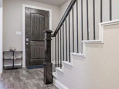 3 bed, 3.5 bath, 2054 sqft, $2,945 — Photo 3