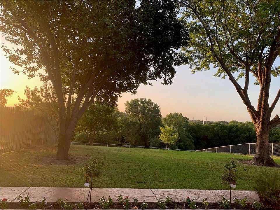 1st image of 2030 Country Oaks Dr