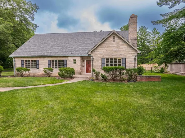 2975 Franklin Dr, Columbus, IN 47201