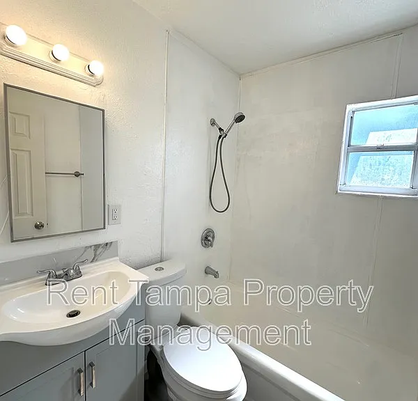 626 31st St S — Photo 32