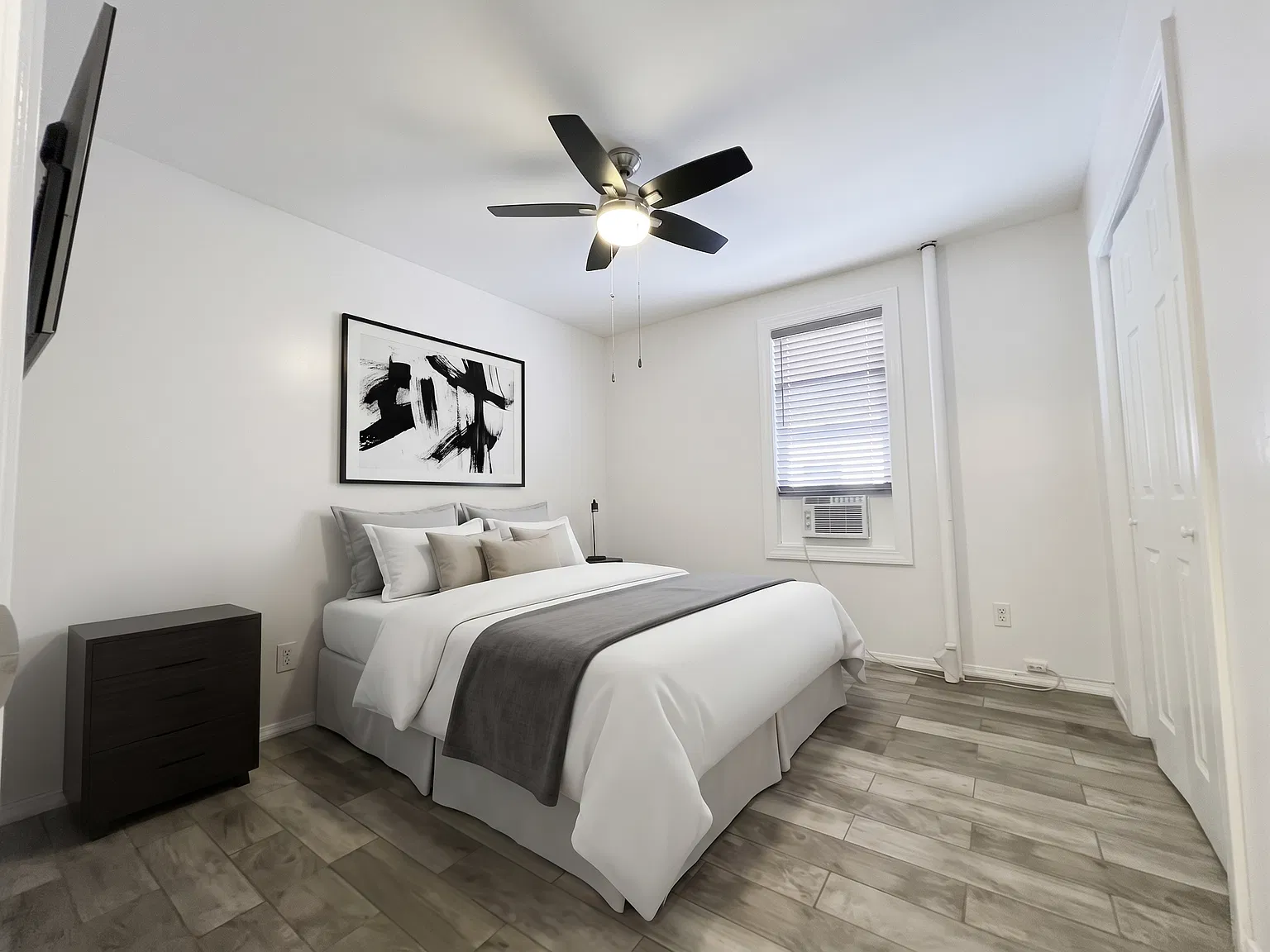 2514 East 19th Street — Photo 4