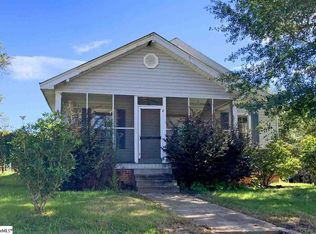 10 School St, Travelers Rest, SC 29690