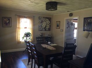 14 C St, Uxbridge, MA 01569