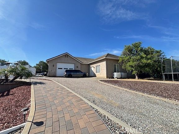 4th image of 18063 Twin Lakes Dr