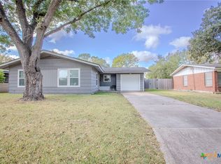 3509 Redwood Dr, Victoria, TX 77901