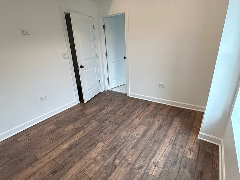 6016 S Saint Lawrence Ave #1 — Photo 10