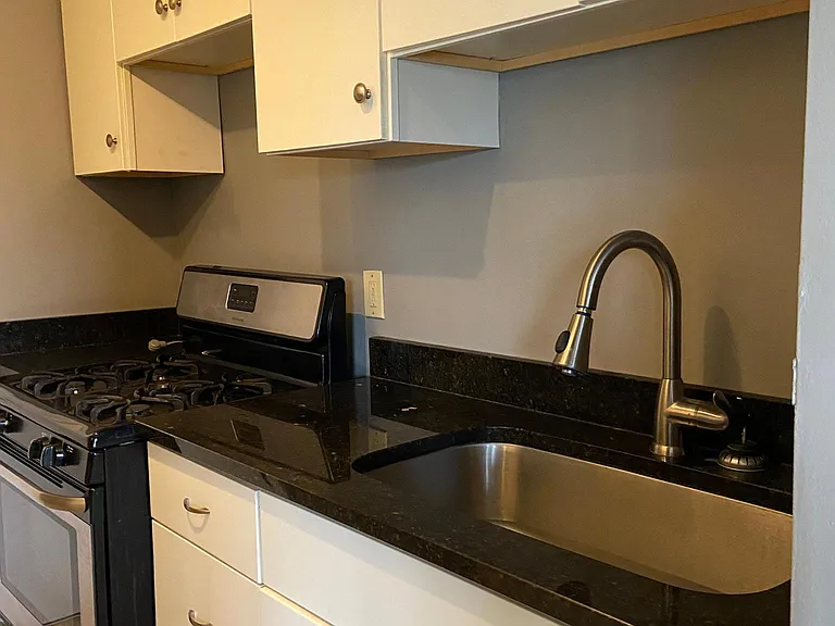 2039 Warrensville Center Rd #2 — Photo 5