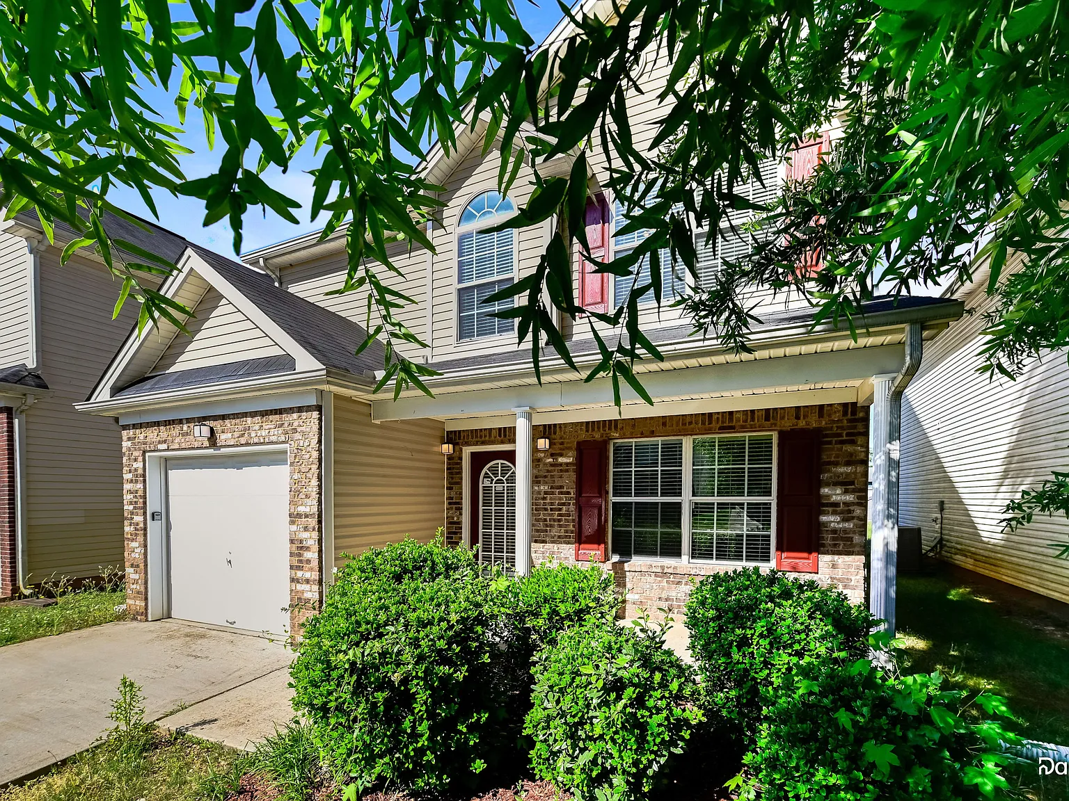 3 bed, 2.5 bath, 1816 sqft, $1,980 — Photo 3