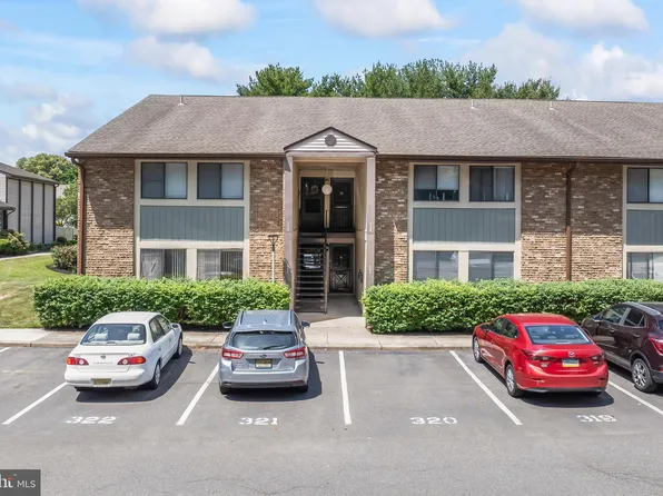 115 E Kings Hwy Unit 209, Maple Shade, NJ 08052