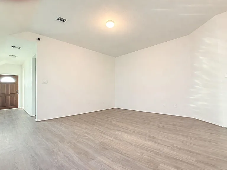15515 Islandview Ln — Photo 20