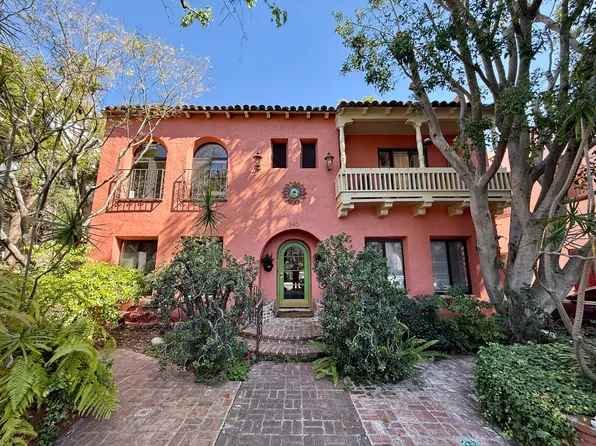 840 Huntley Dr #2, West Hollywood, CA 90069