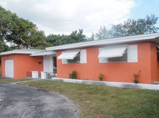 621 SW 69th Ave, Pembroke Pines, FL 33023