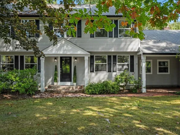 38 Mirimichi St, Plainville, MA 02762