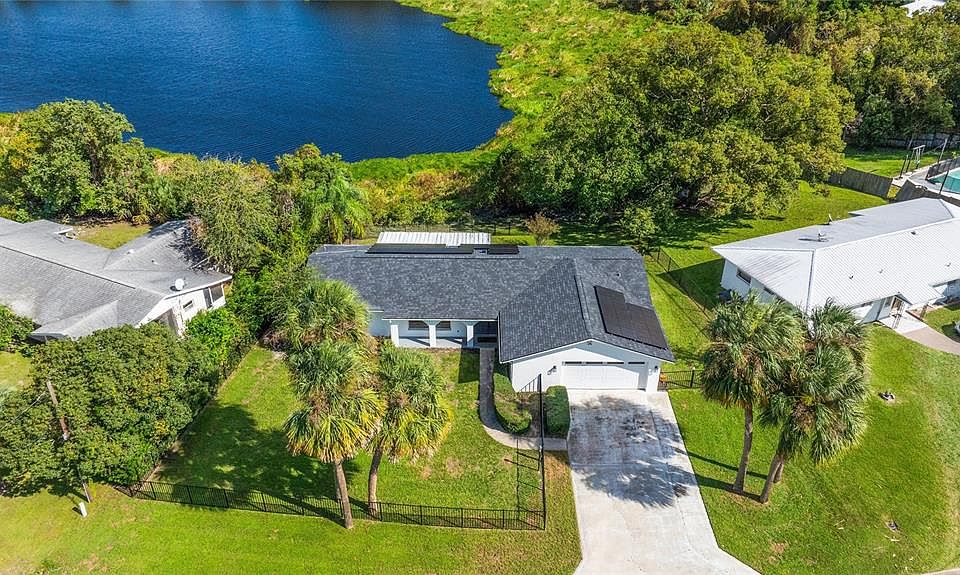 1st image of 37 BOUGAINVILLEA DR
