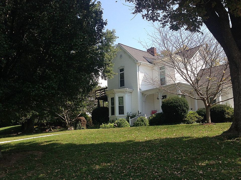 1st image of 2440 Sunrise Ave