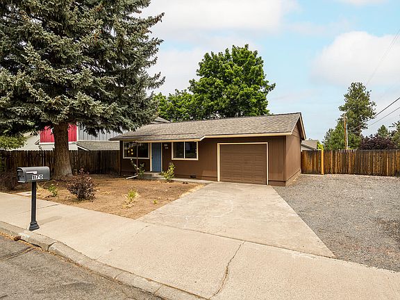 4th image of 1170 NE Ulysses Dr