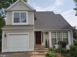 301 Foxridge Dr SW, Leesburg, VA 20175