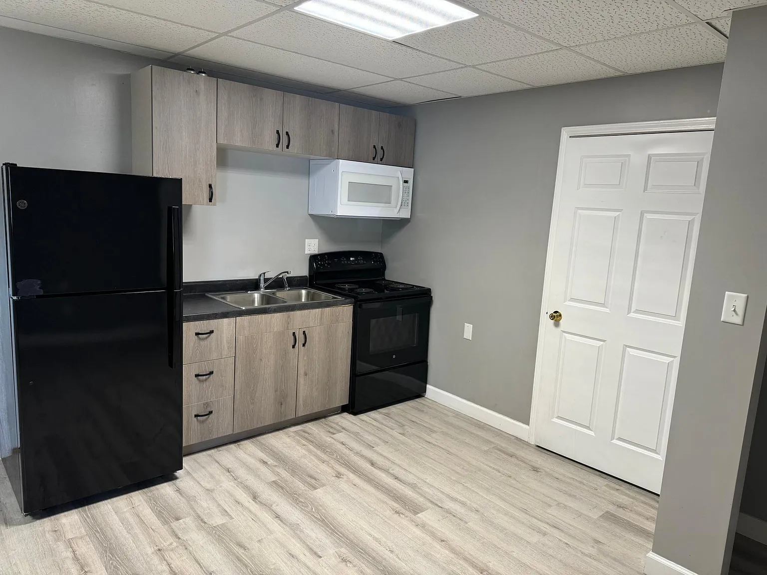 Studio, 550 sqft, $795 — Photo 1