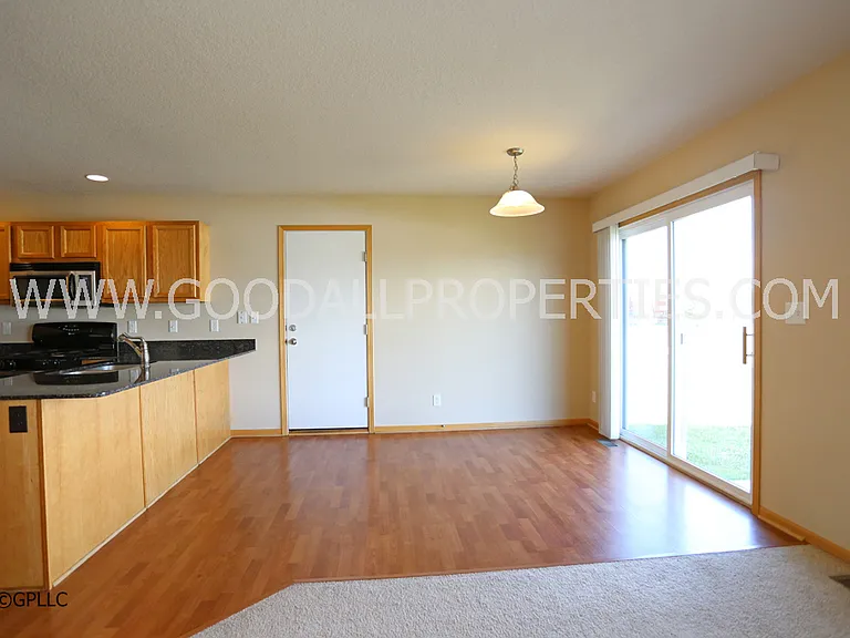 4015 154th St — Photo 3