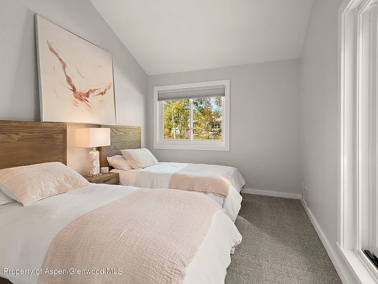 408 Snowmass Club Cir #10 — Photo 32