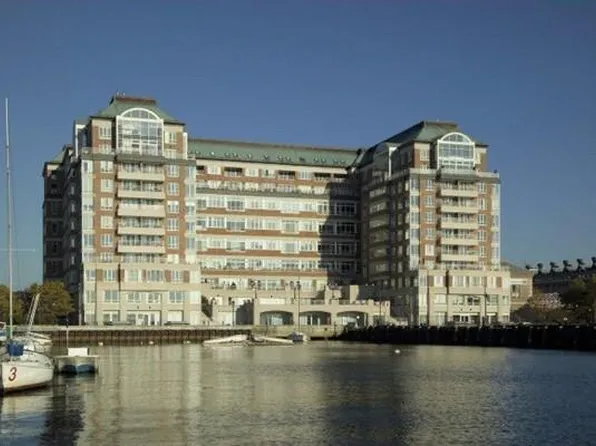 197 8th St APT 723, Charlestown, MA 02129