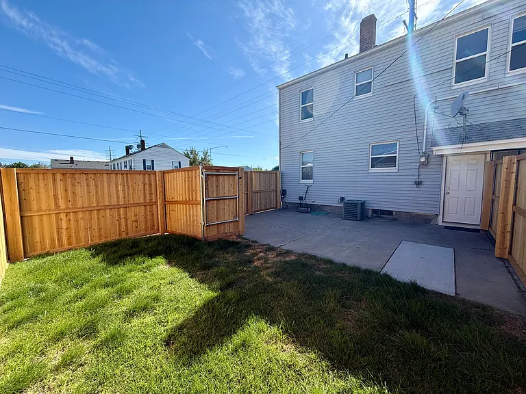 1500 Thayer Dr — Photo 26