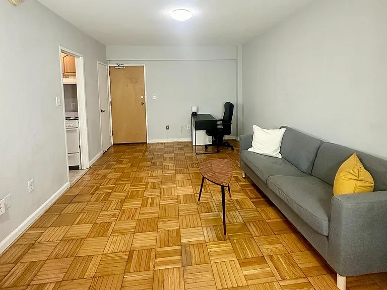 2141 I St NW #310 — Photo 2