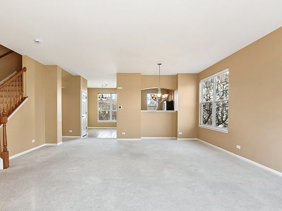 3rd image of 3389 Bradbury Cir
