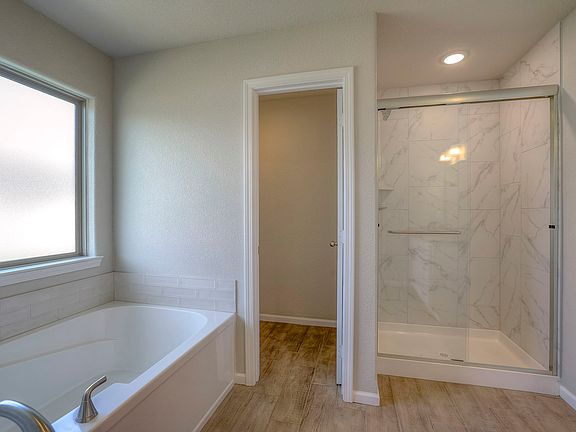 Marie 31 Web Or Mls Arise Homes 7526 Mccormick Dr. Shawnee, Ks 31 26