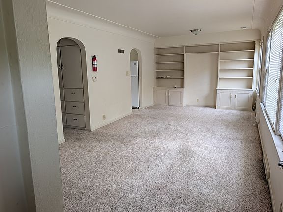 4th image of 404 Williston Ave