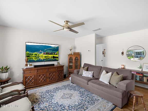 5th image of 12179 ANTIBES Street