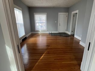 905 Sumner St, Lincoln, NE 68502