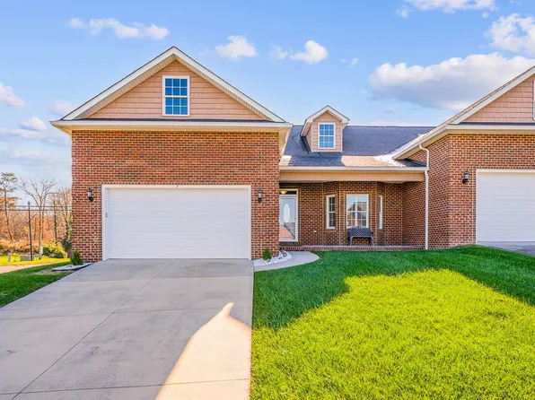 7 Saddle Brook Ln, Crossville, TN 38571