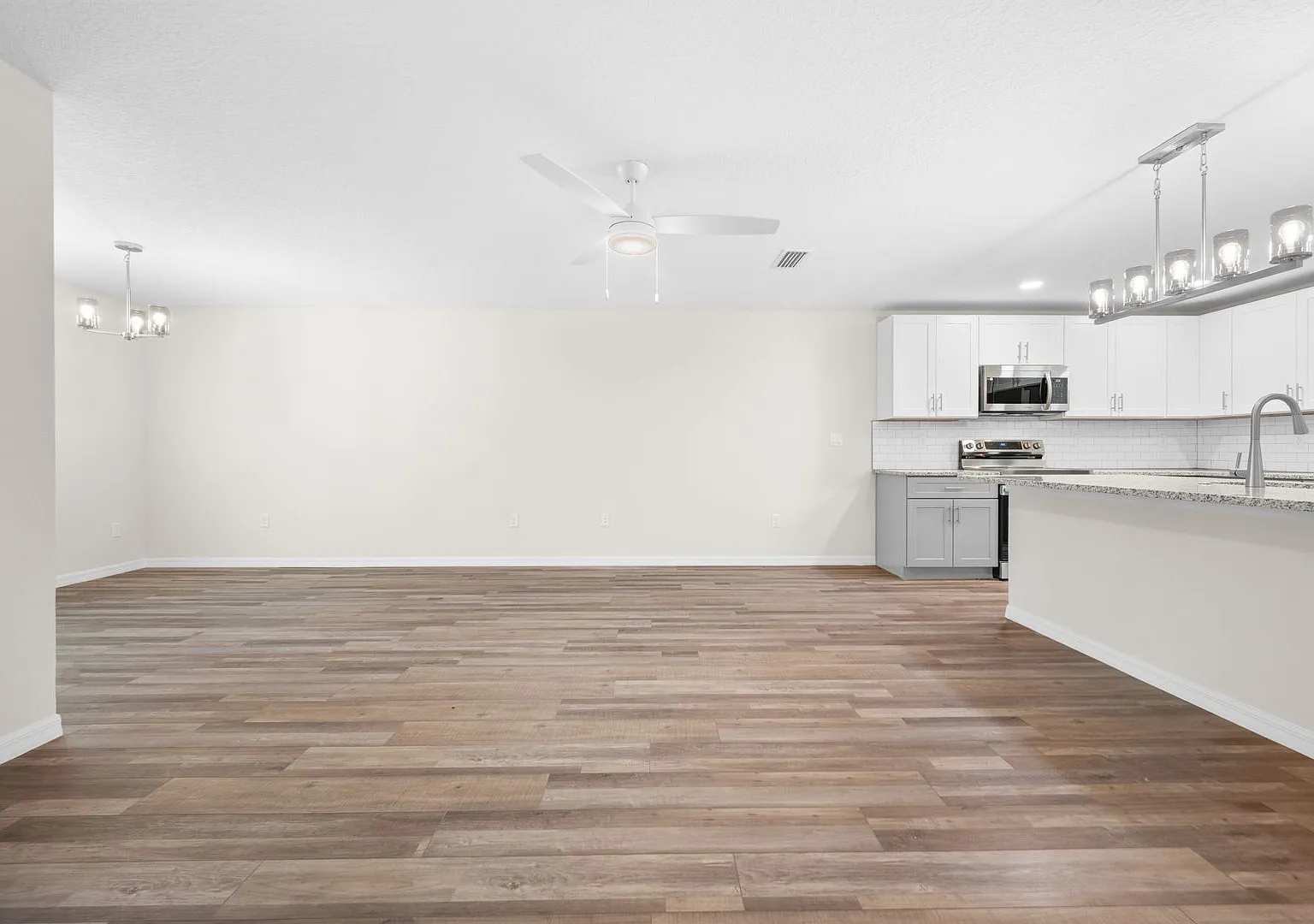 New Pine Lake Duplex — Photo 4