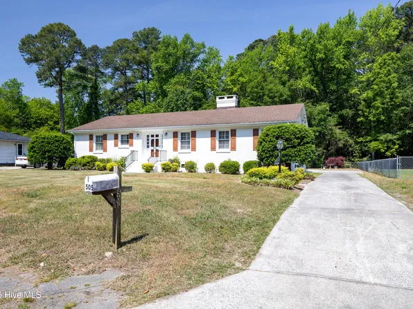505 Lafayette St, Clinton, NC 28328