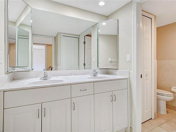 5th image of 5584 Malt Dr APT 1