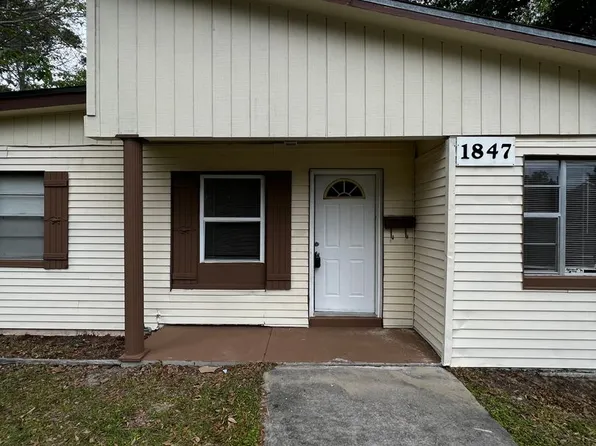 1847 Loyola Dr N, Jacksonville, FL 32218