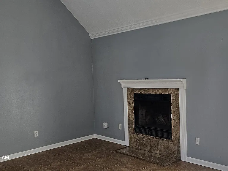 404 Corrine Ct — Photo 12