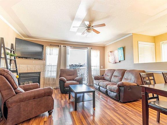 2nd image of 605 E 19th St SE #302