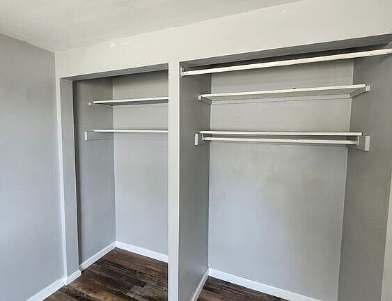 3rd image of 125 Starling Rd #15